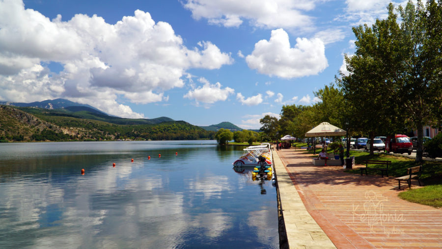 Lakeside cafes