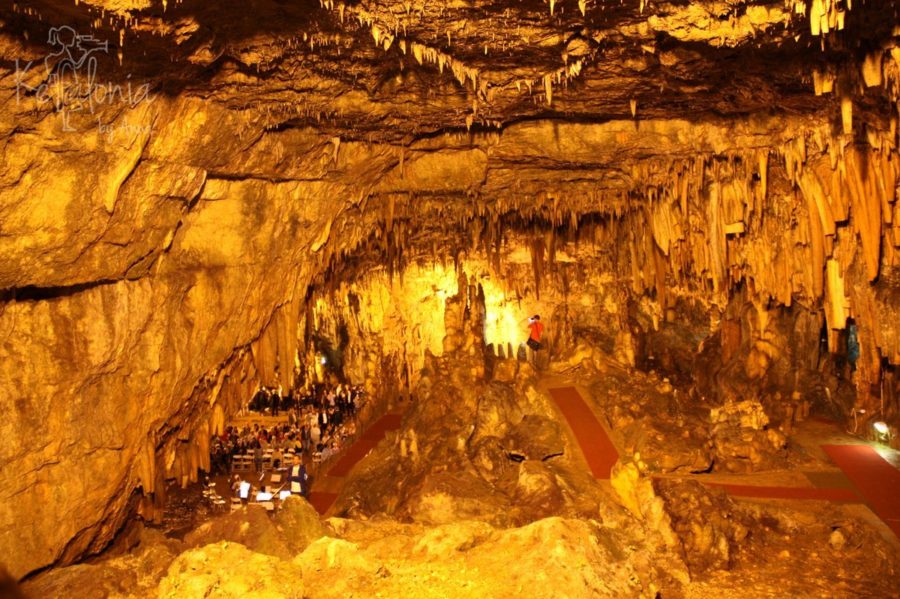 Drogarati Cave